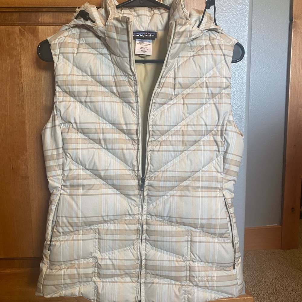 Women’s Patagonia Vest with Hood